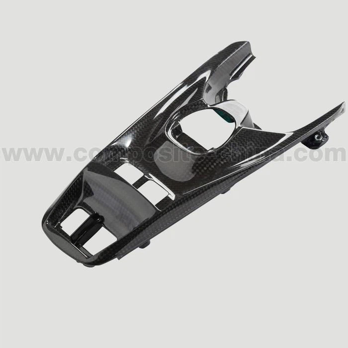 Dostosowane części z włókna węglowego