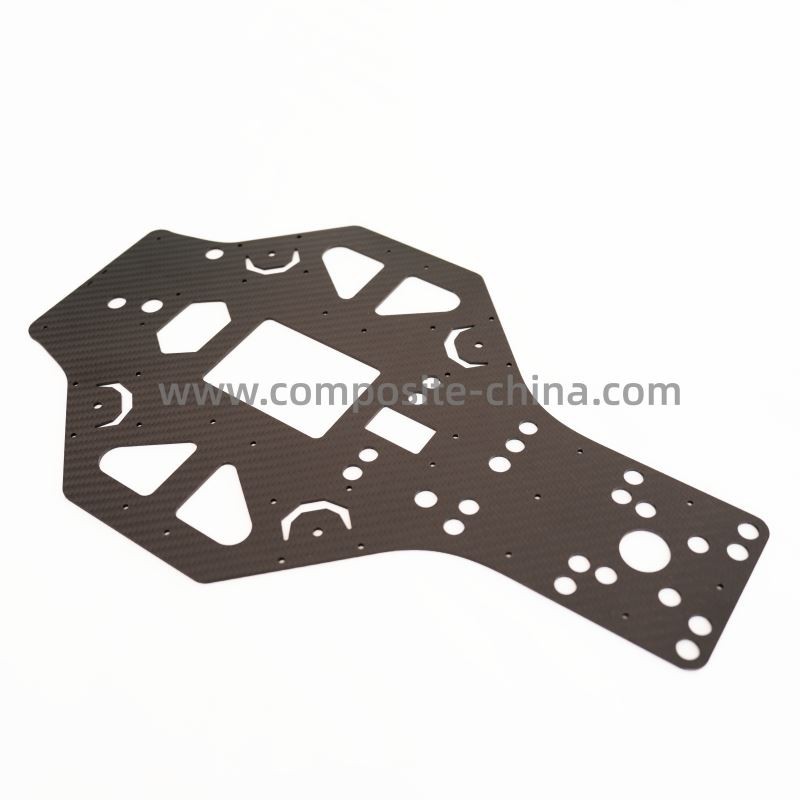 Obrobione maszynowo arkusze z włókna węglowego